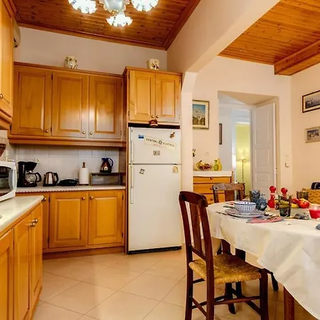 Yanmar Place * Ermoupoli