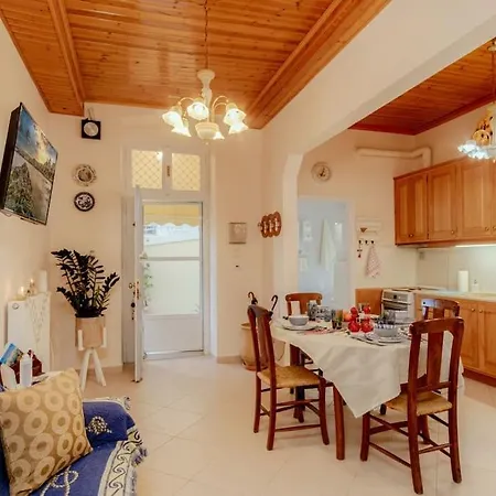 Yanmar Place * Ermoupoli