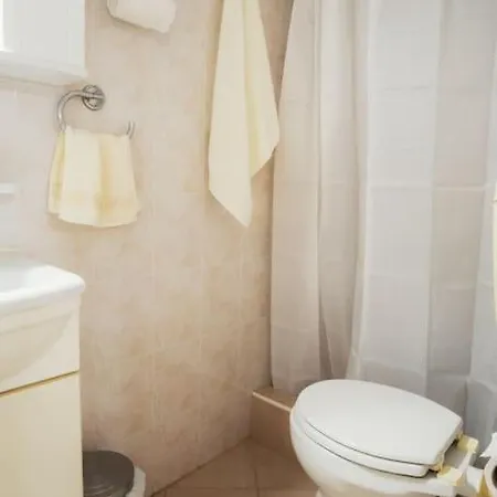 Yanmar Place * Ermoupoli