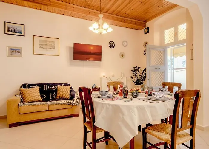 Yanmar Place * Ermoupoli