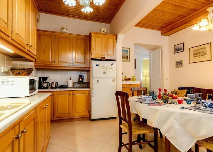 Yanmar Place * Ermoupoli